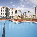 Kum Hotel 5*