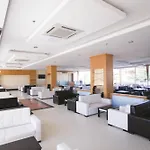 Kum ホテル