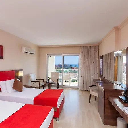Kum Hotel 5*