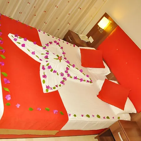 Kum Hotel Side