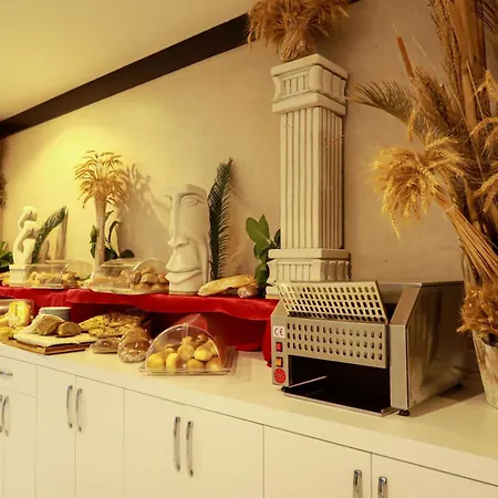 Kum Hotel 5*