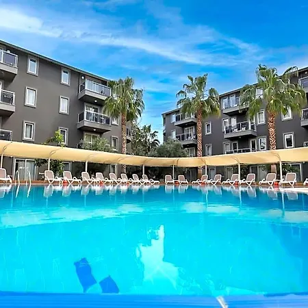 Kum Hotel Side
