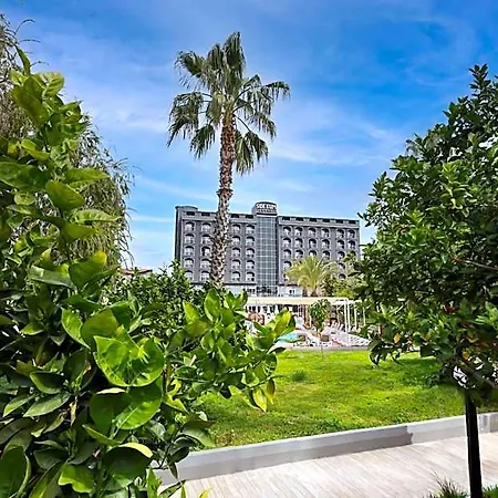 Kum Hotel 5*