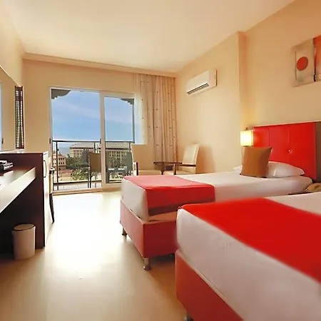 Kum Hotel Side