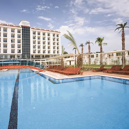Kum Hotell 5*